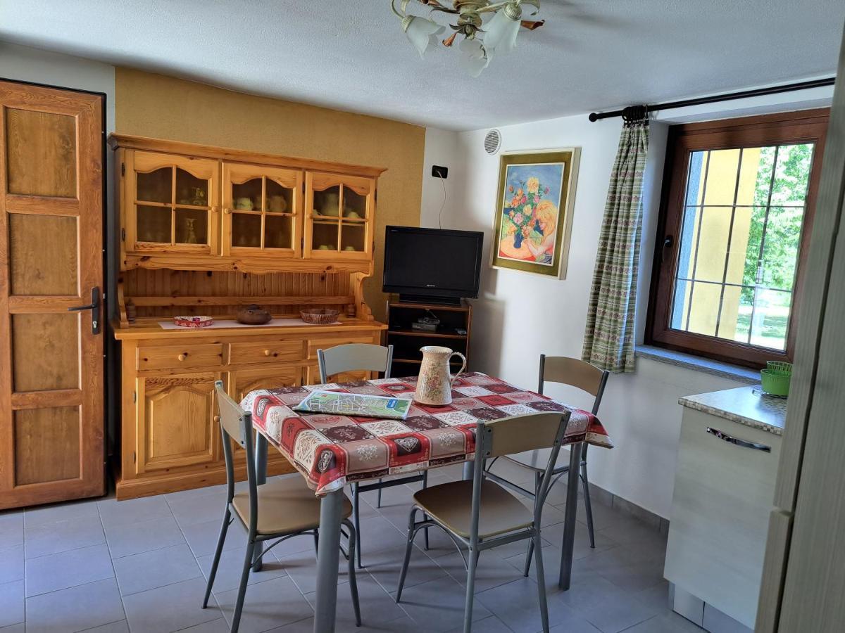 La Maison De Chantal Fénis Esterno foto