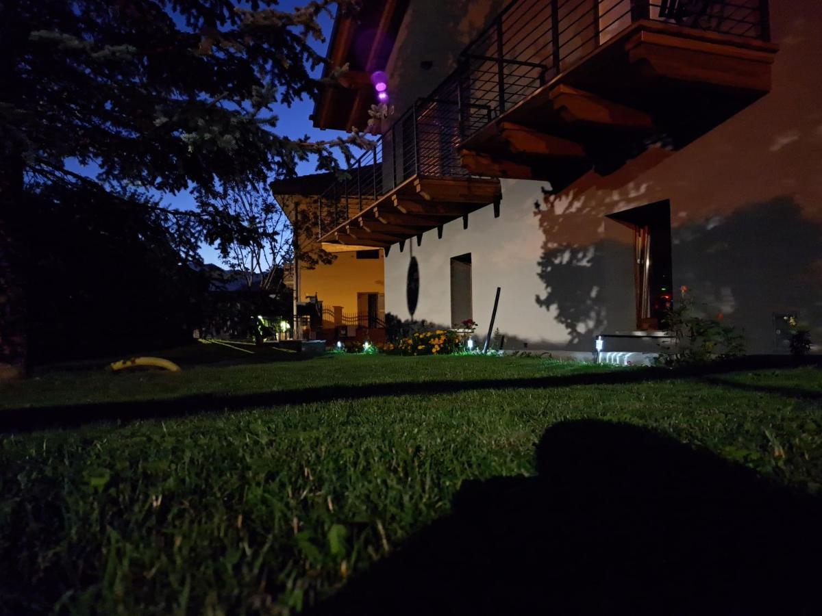 La Maison De Chantal Fénis Esterno foto
